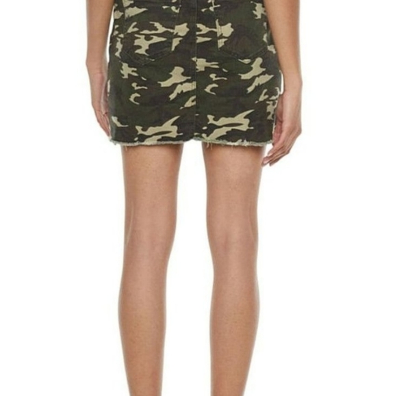 Ymi Jeans Camouflage Denim Skirt Raw Edge Hem Juniors Size M Army Green - Picture 2 of 5